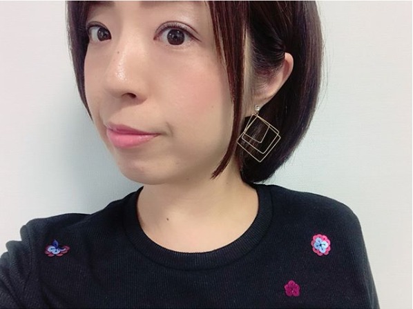 貼る だけ ピアス