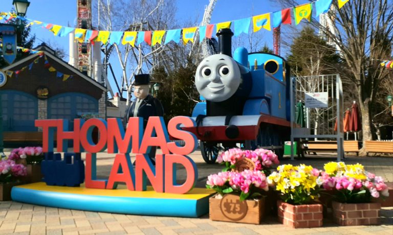 プレゼント きかんしゃトーマス 原作誕生75周年のアニバーサリーイヤーを記念して トーマスランドでも使える 乗り物回数券 を3家族に ママノワ プレゼント きかんしゃトーマス 原作誕生75周年のアニバーサリーイヤーを記念して トーマスランドでも使える 乗り物回数券 を3家族に ママノワ