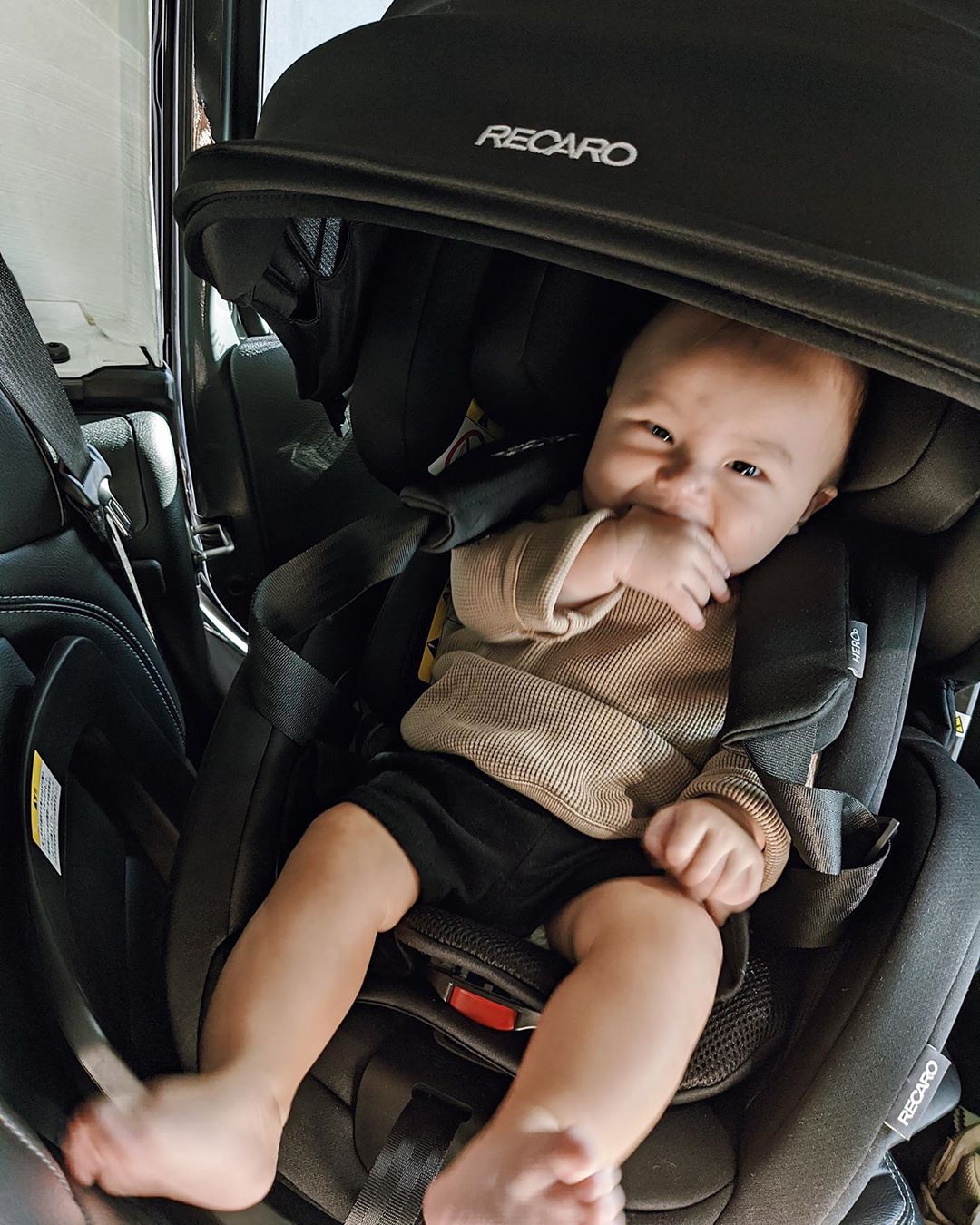 人気商品ランキング 小西タイヤ  店チャイルドシート 新生児〜4才頃 レカロ サリア スポーティレッド 赤 RECARO Salia 