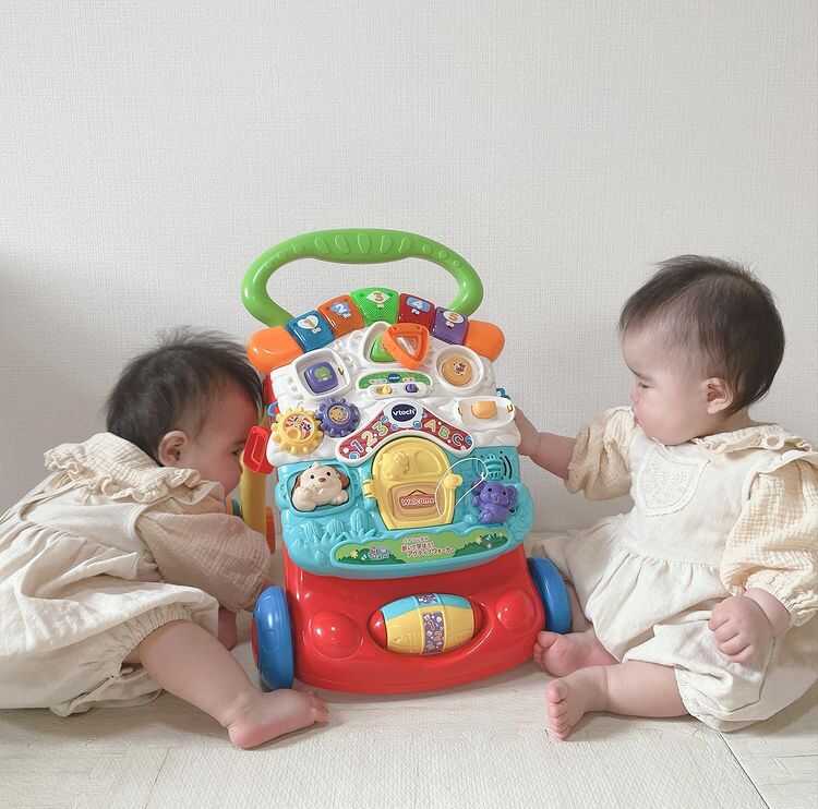 プレゼント！トイザらスフェアでも特集されている人気のVTechから！「歩いて学ぼう！アクティブウォーカー」