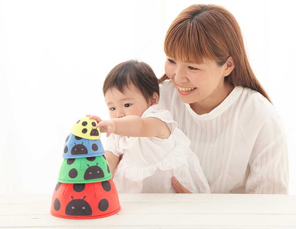 赤ちゃんのさまざまな感覚を刺激するスタッキングトイ「つみつみマトリョーシカ（かめ、てんとうむし）」のモニター募集！