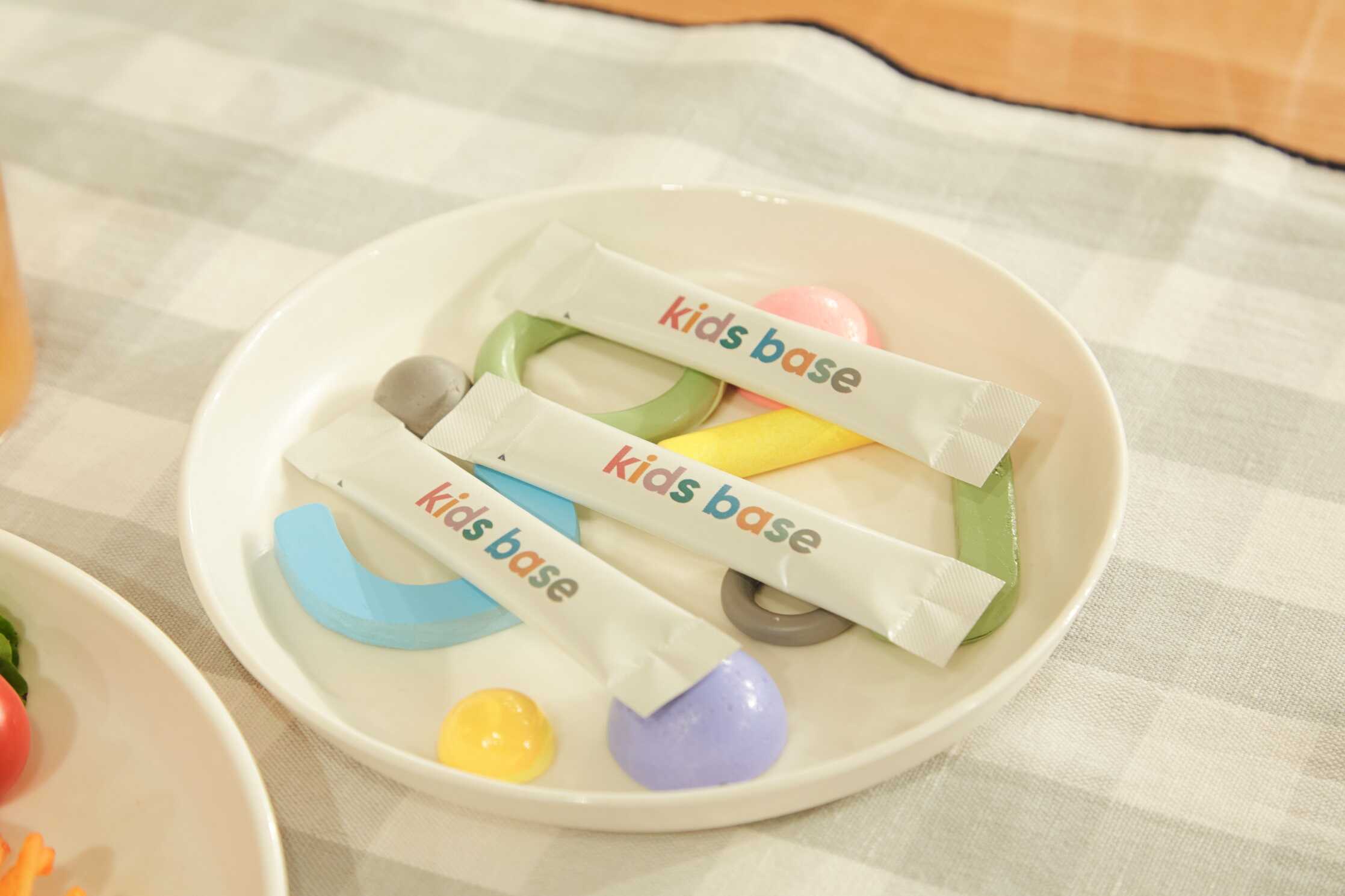 プレゼント！混ぜるだけで子どもも手軽に腸活を！粉末食品「kids base」